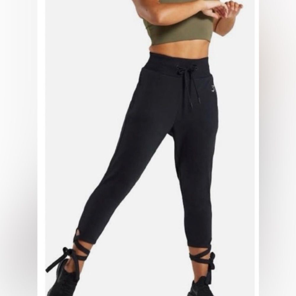 Gymshark Black Ark High Waisted Joggers with Ankle Ties Women’s Medium